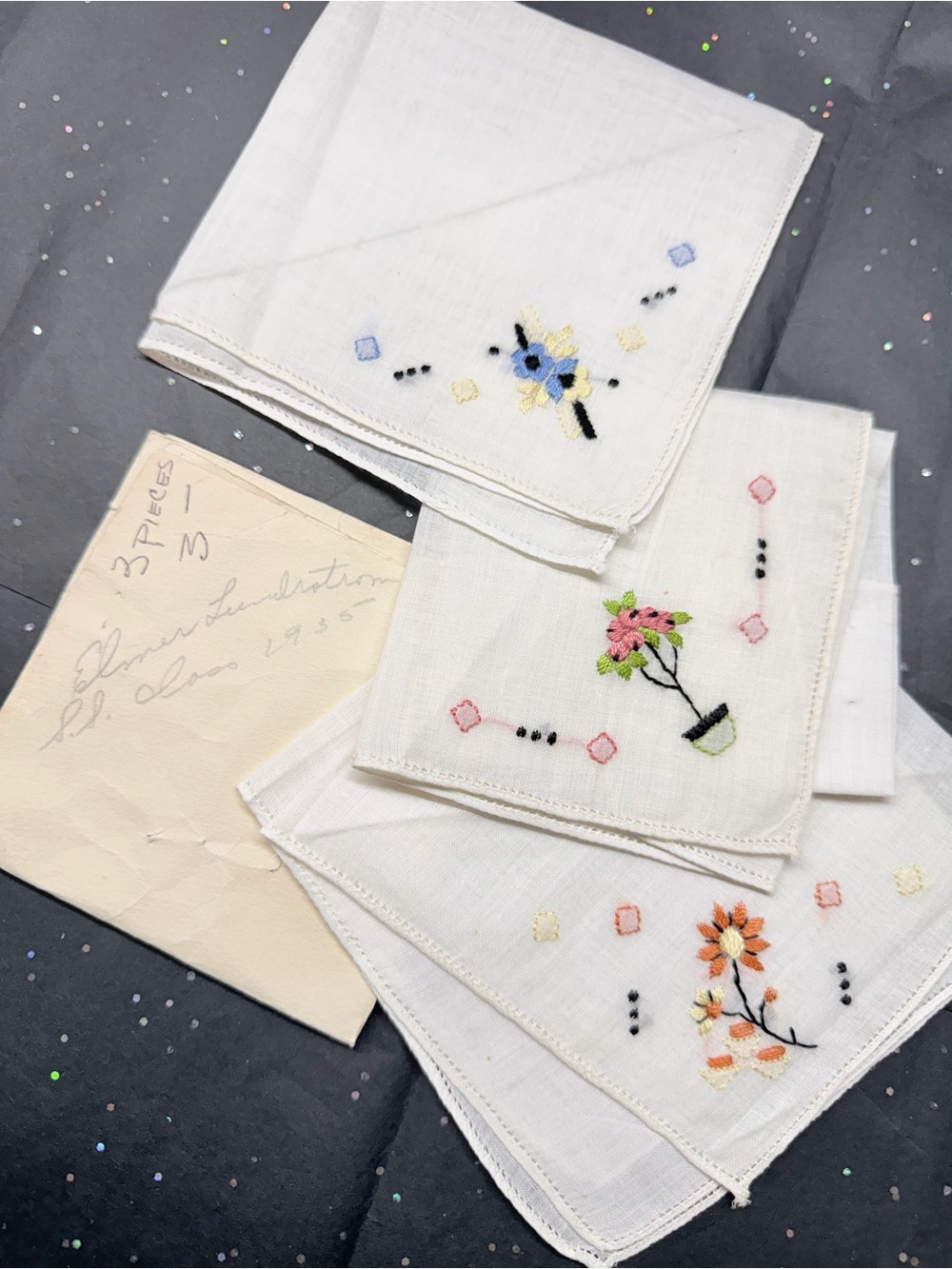 Vintage Embroidered White Linen Handkerchief - Floral Set